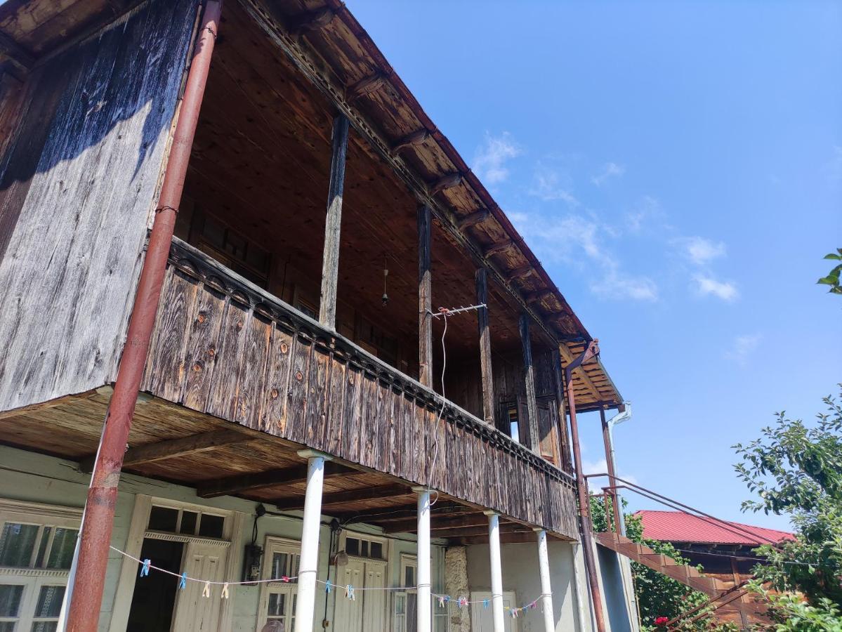 Racha Chogovadze'S Guest House Ambrolauri Exterior foto